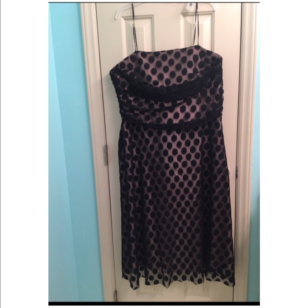 SOLD-🖤Ladies Jennifer Howard Strapless Dress